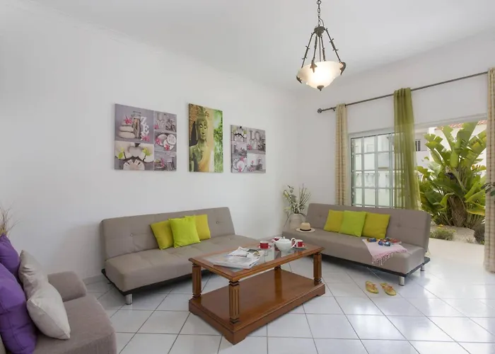 Gale Palm By וילה