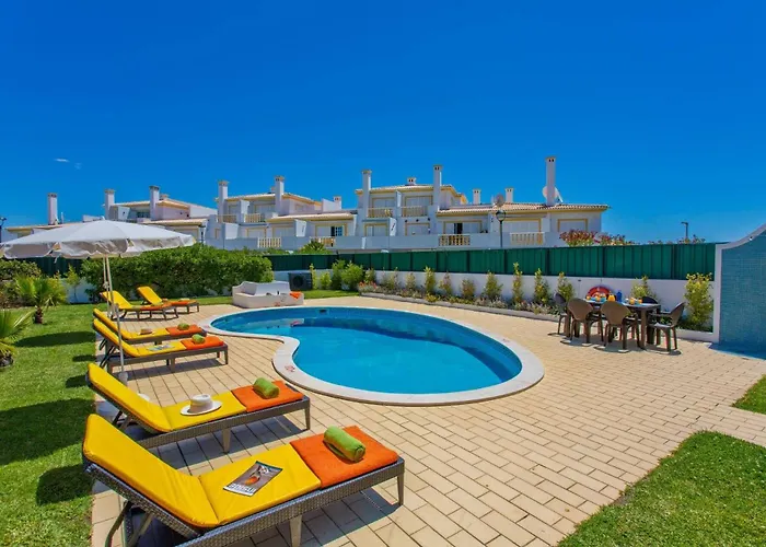 Gale Palm By * אלבופיירה